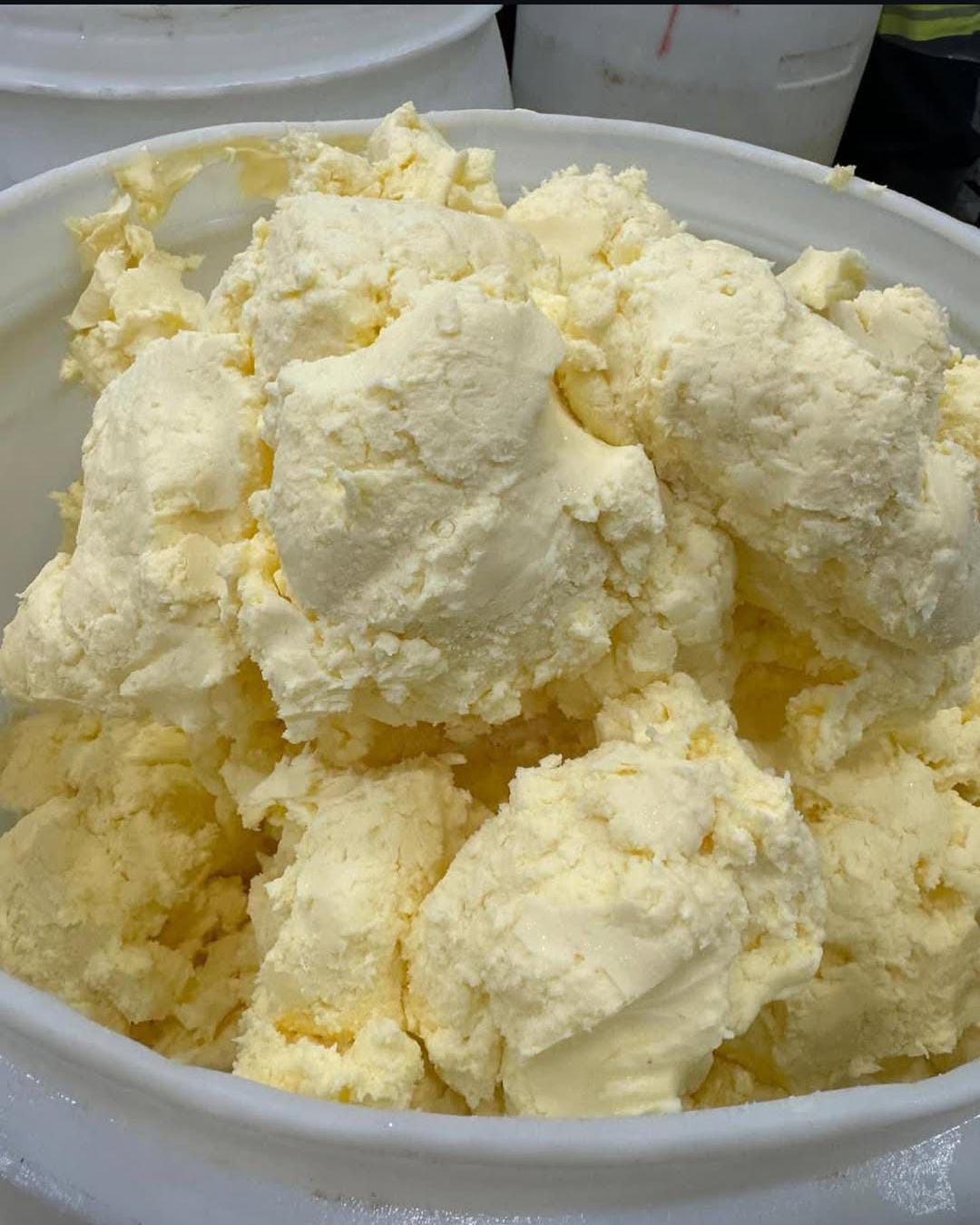 Fresh Cow Butter Maaz Organic Dairy – 1kg (Pure & Natural)